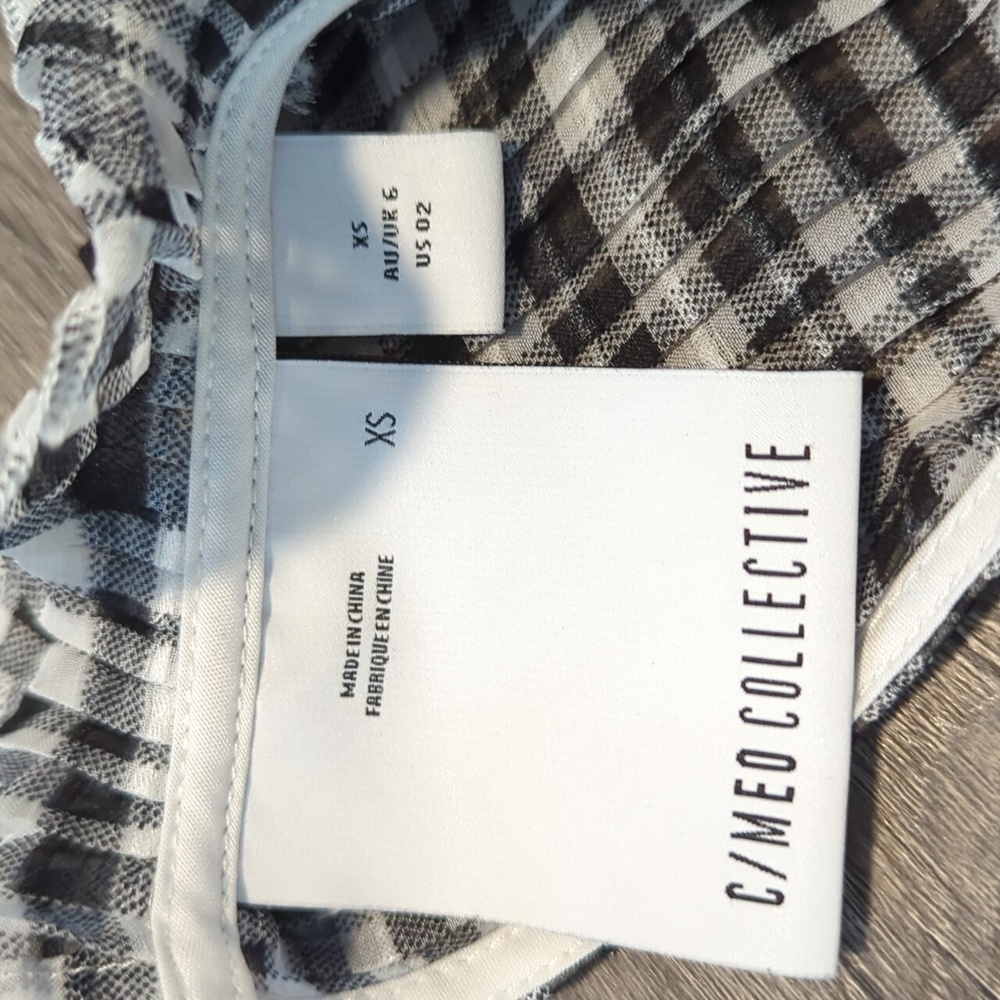 C/MEO Collective Checker Crop Ruffle Blouse Top - Picture 2 of 11